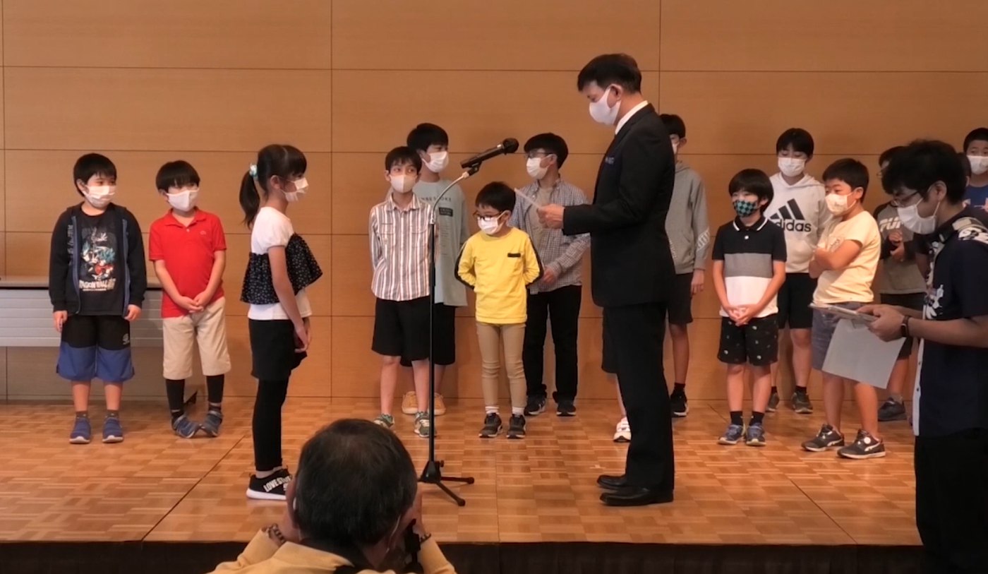 修了証授与